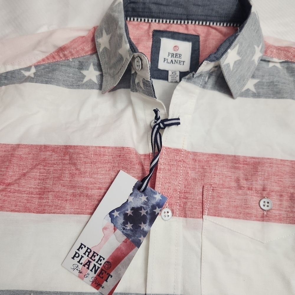3/$25 Free Planet mens size XS American flag button-down short sleeve - Picture 2 of 8
